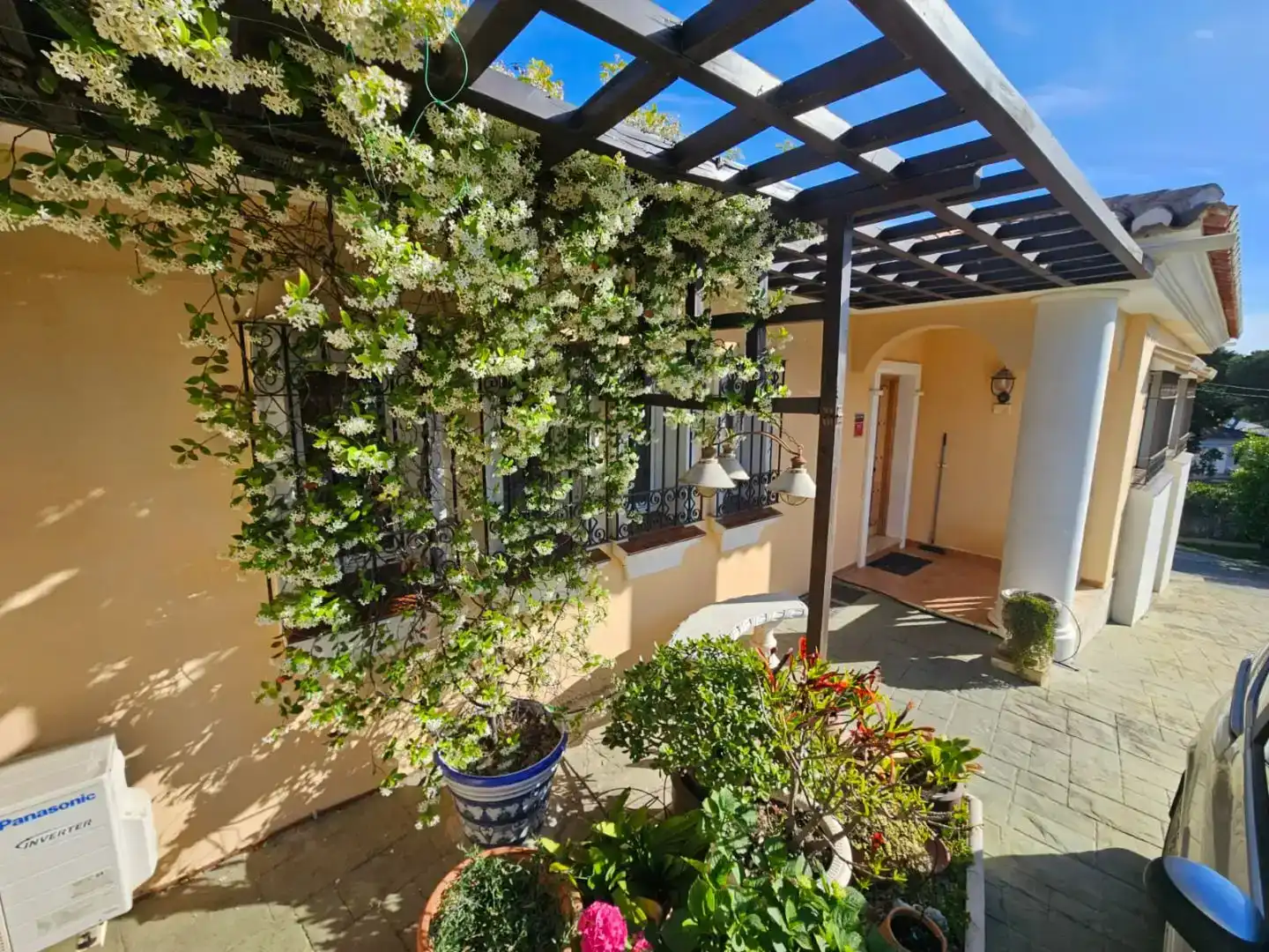 Terrasse von Wohnung zur Miete in Mijas mit Klimaanlage, Privatgarten und Parkett