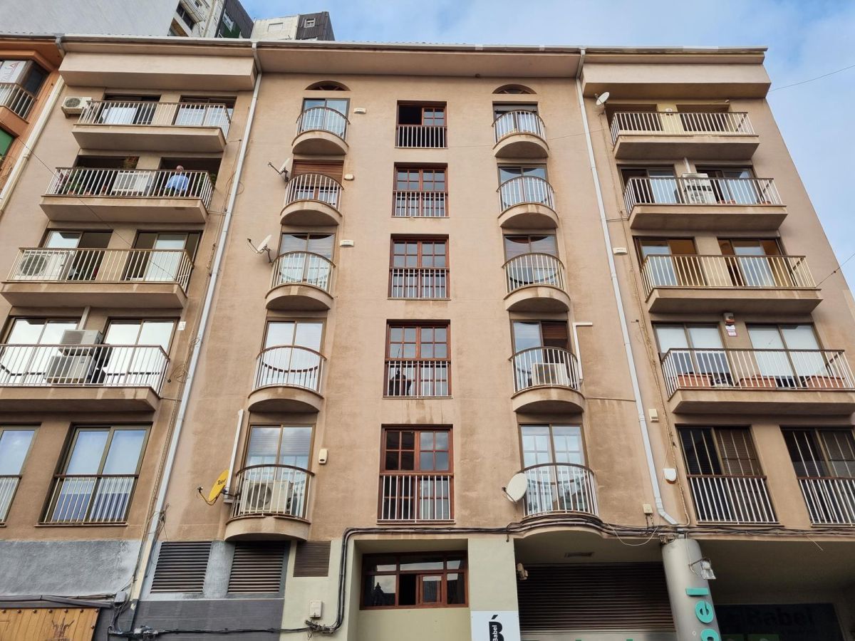 Vista exterior de Pis de lloguer en Castellón de la Plana / Castelló de la Plana amb Calefacció, Terrassa i Balcó
