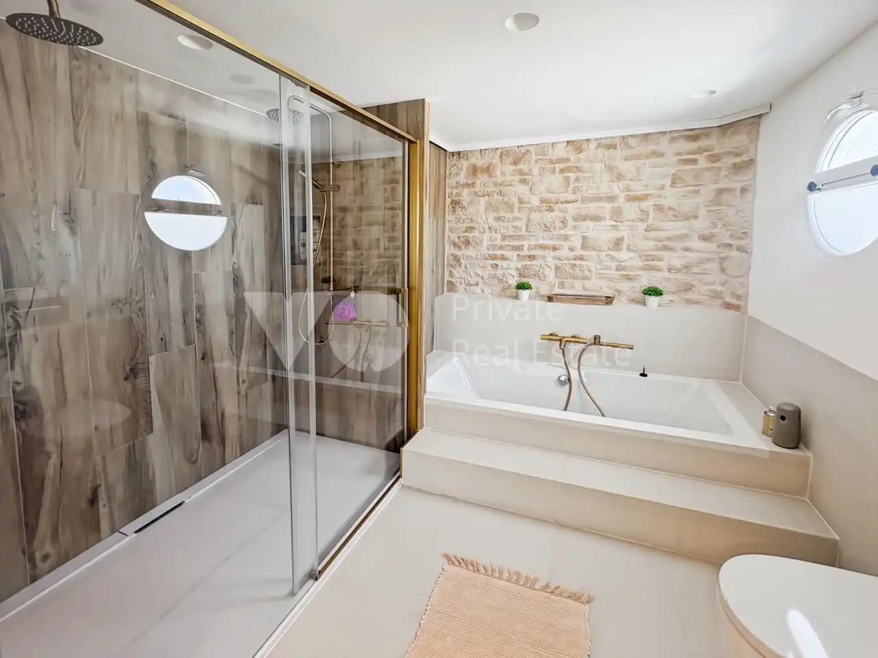 Bathroom of Houses for sale in Boadilla del Monte  with Air Conditioner, Heating and Private garden