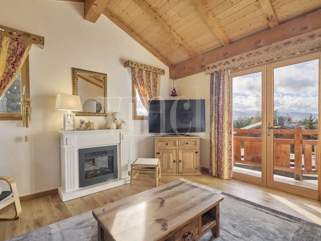 Sala de estar de Casa adosada en venta en Bolquère con Calefacción, Jardín privado y Parquet