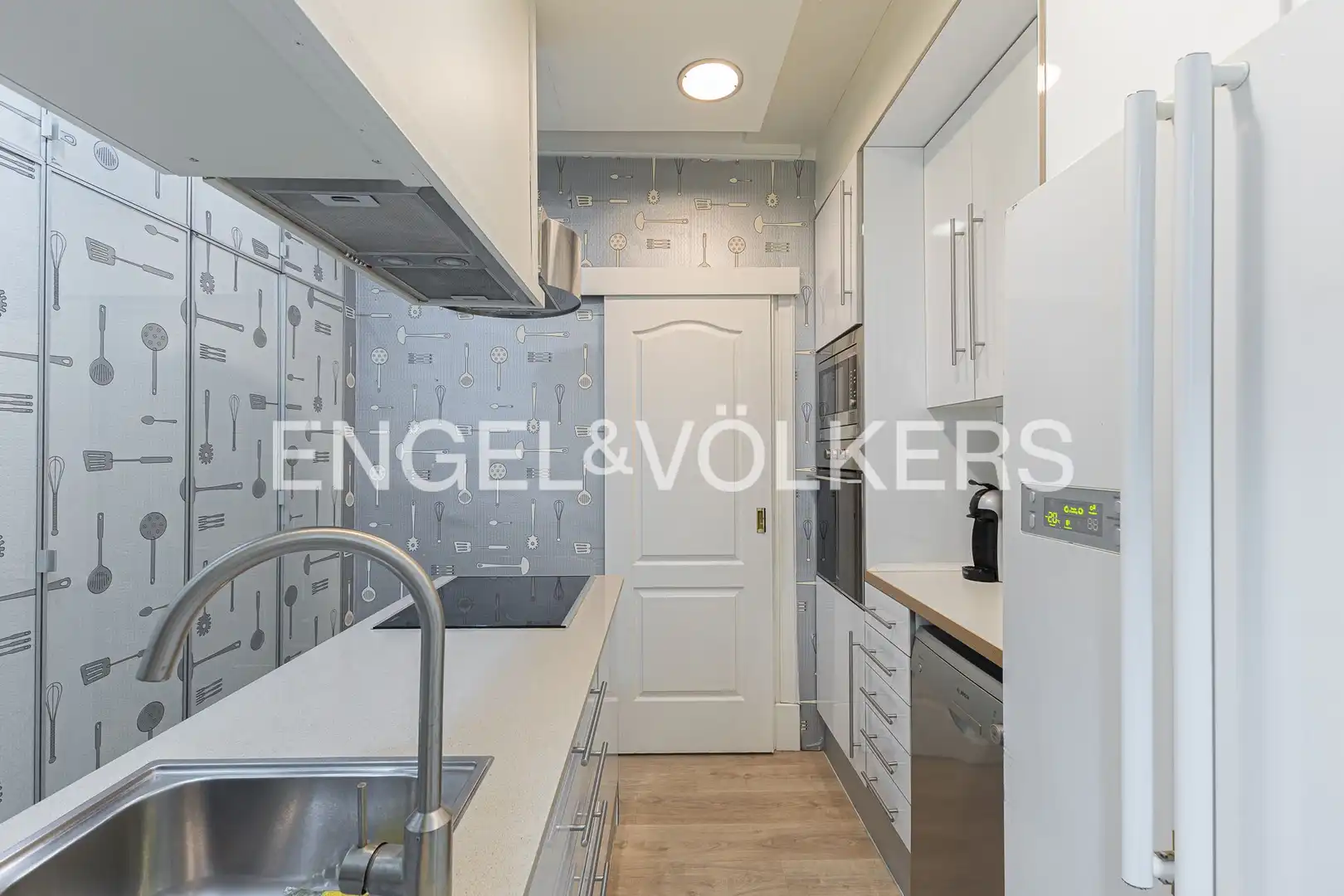 Kitchen of Flat for sale in Barcelona  with Air Conditioner, Heating and Parquet flooring