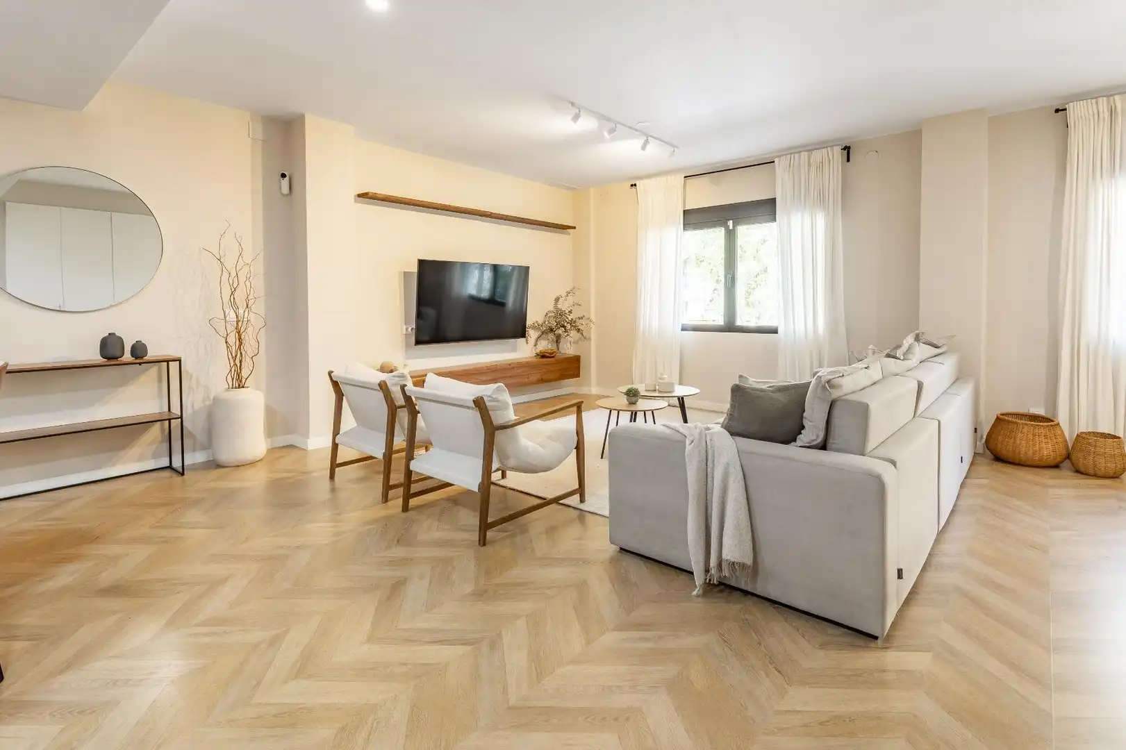 Living room of Flat for rent in Valencia  with Air Conditioner, Heating and Storage room