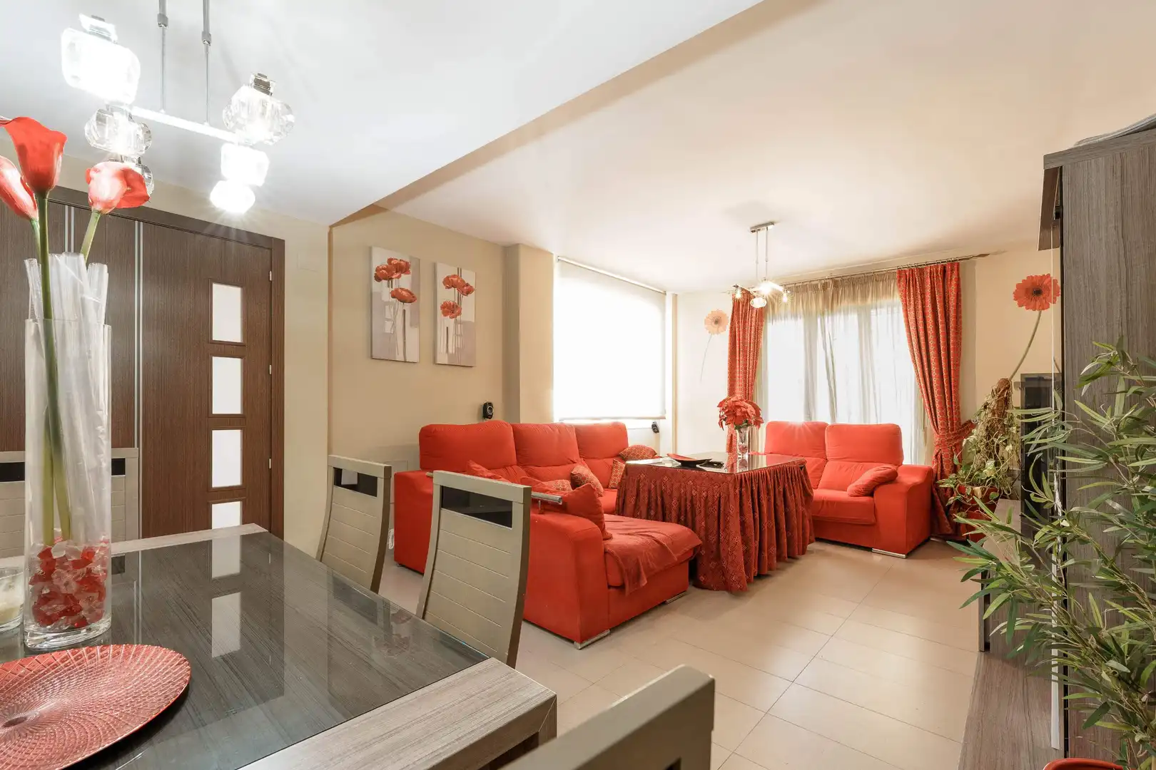 Sala de estar de Casa o chalet en venta en Ronda con Aire acondicionado, Calefacción y Jardín privado