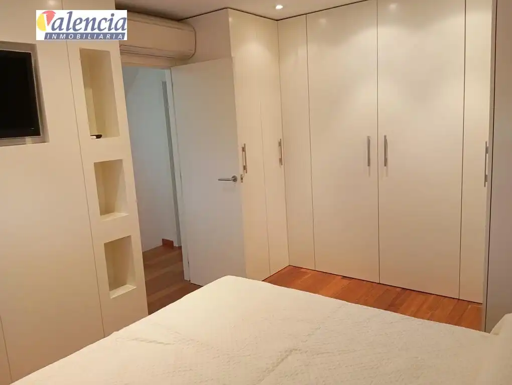 Dormitori de Casa adosada en venda en Bétera amb Jardí privat, Terrassa i Balcó