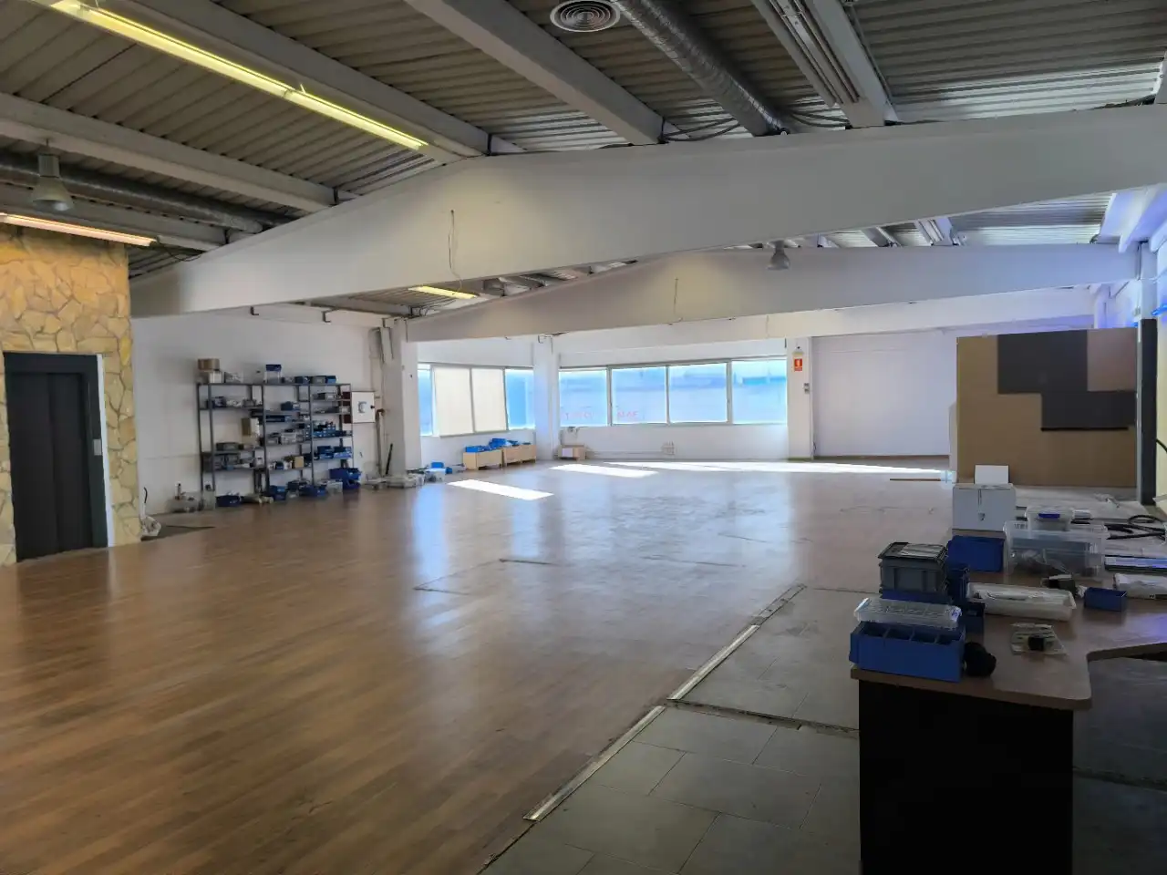 Nave industrial en venta en Badalona
