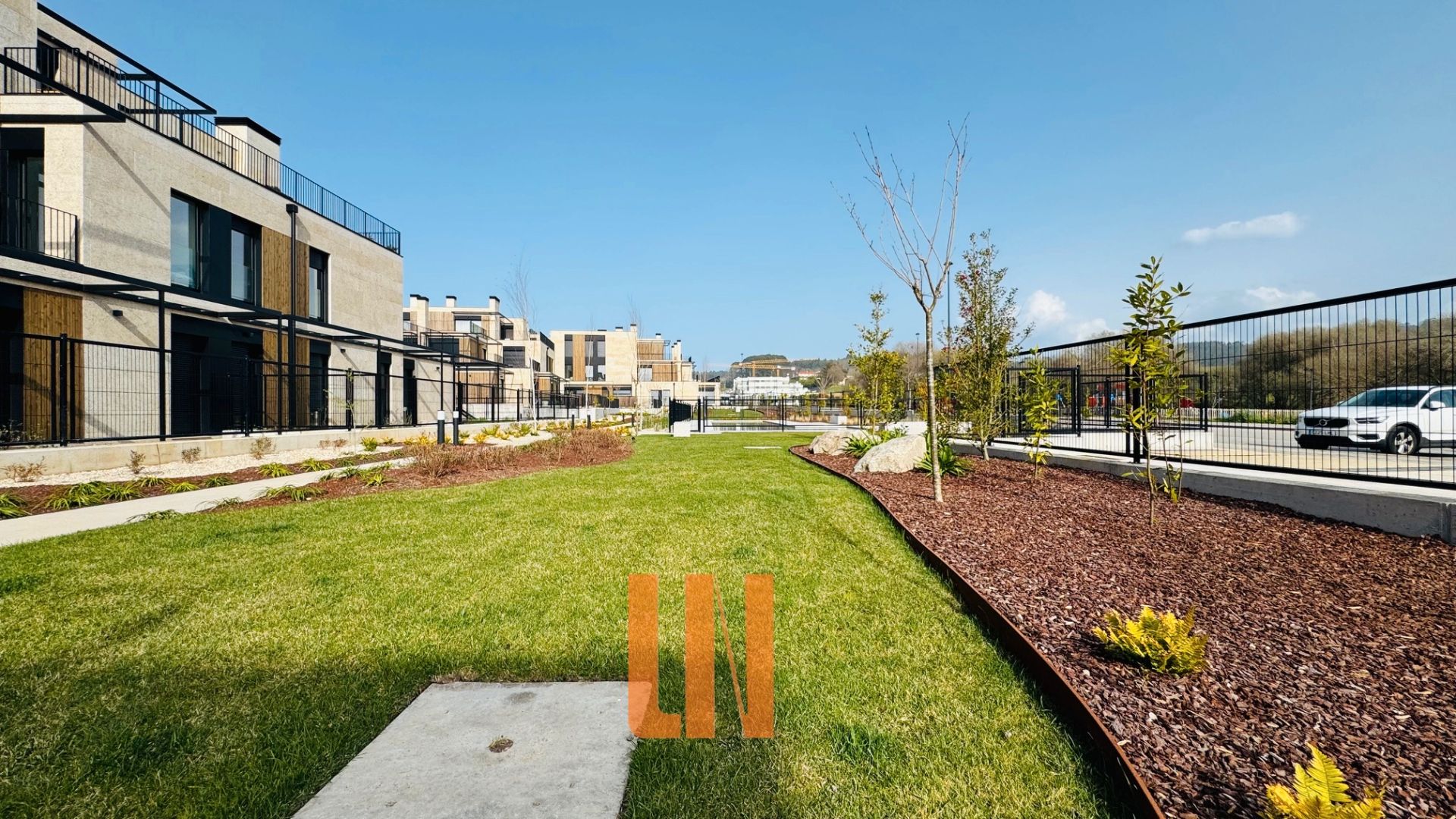 Außenansicht von Wohnung zum Verkauf in Oleiros mit Heizung, Terrasse und Abstellraum