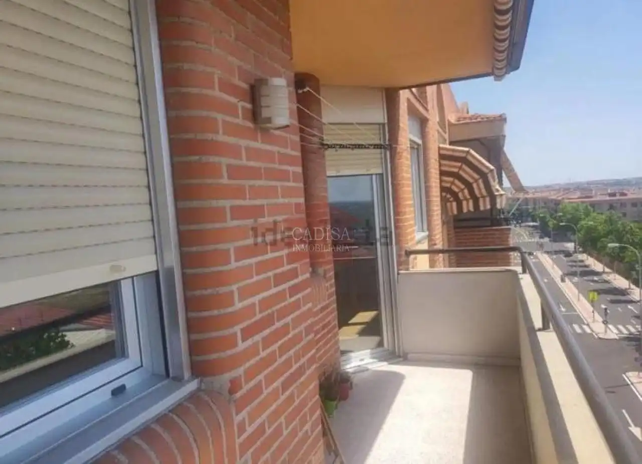 Terraza de Piso de alquiler en Salamanca con Calefacción, Amueblado y Balcón