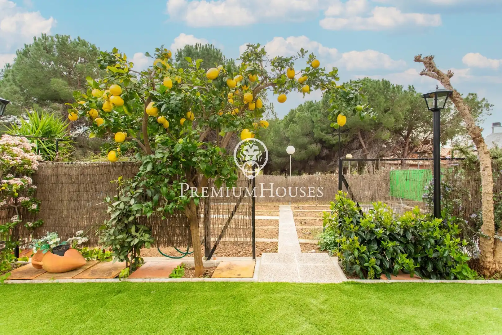 Jardín de Casa o chalet en venta en Badalona con Aire acondicionado, Calefacción y Jardín privado