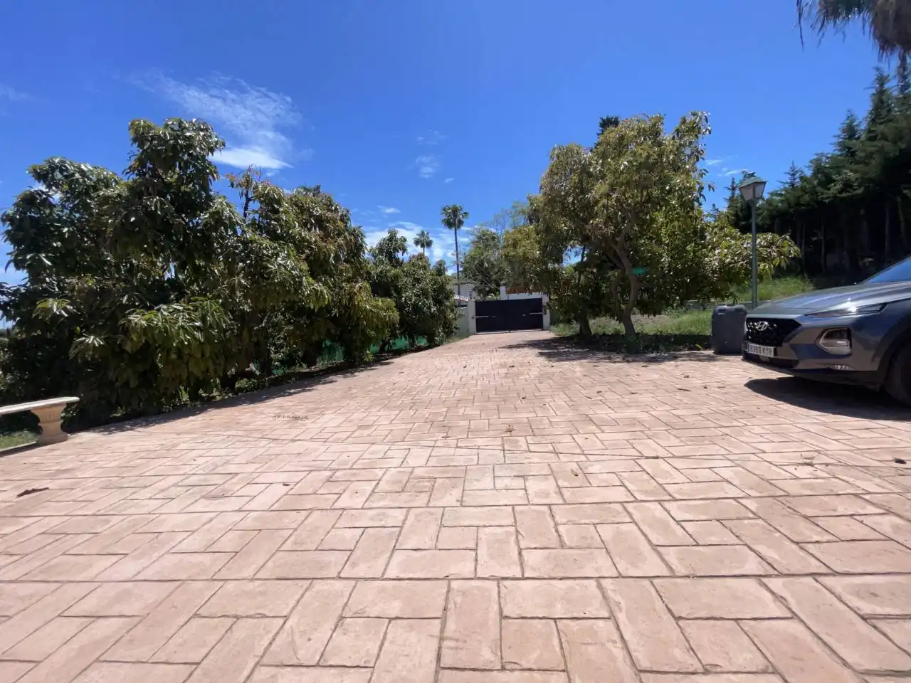 Aparcament de Finca rústica en venda en Estepona amb Aire condicionat, Calefacció i Jardí privat