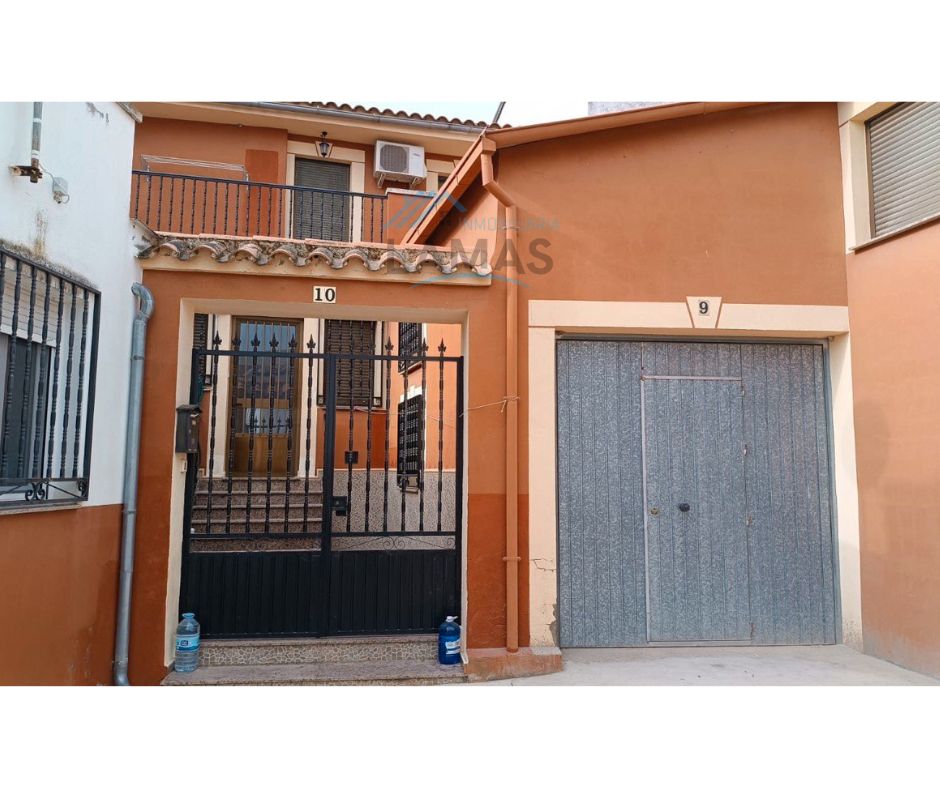 Vista exterior de Casa o xalet en venda en Peraleda de la Mata amb Aire condicionat