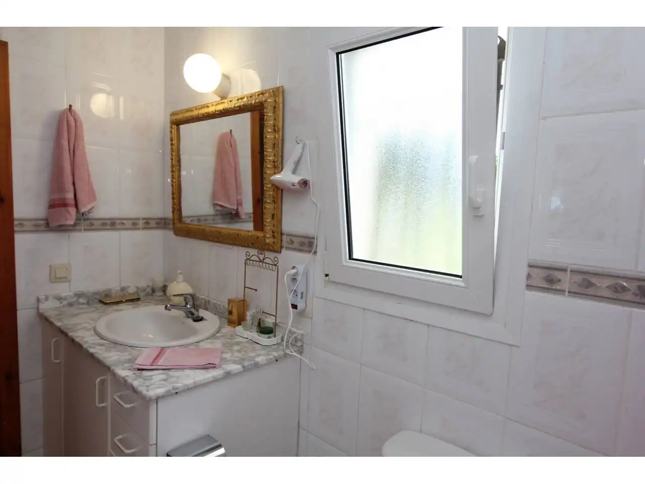 Bathroom of Houses for sale in Lloret de Mar  with Air Conditioner, Heating and Private garden