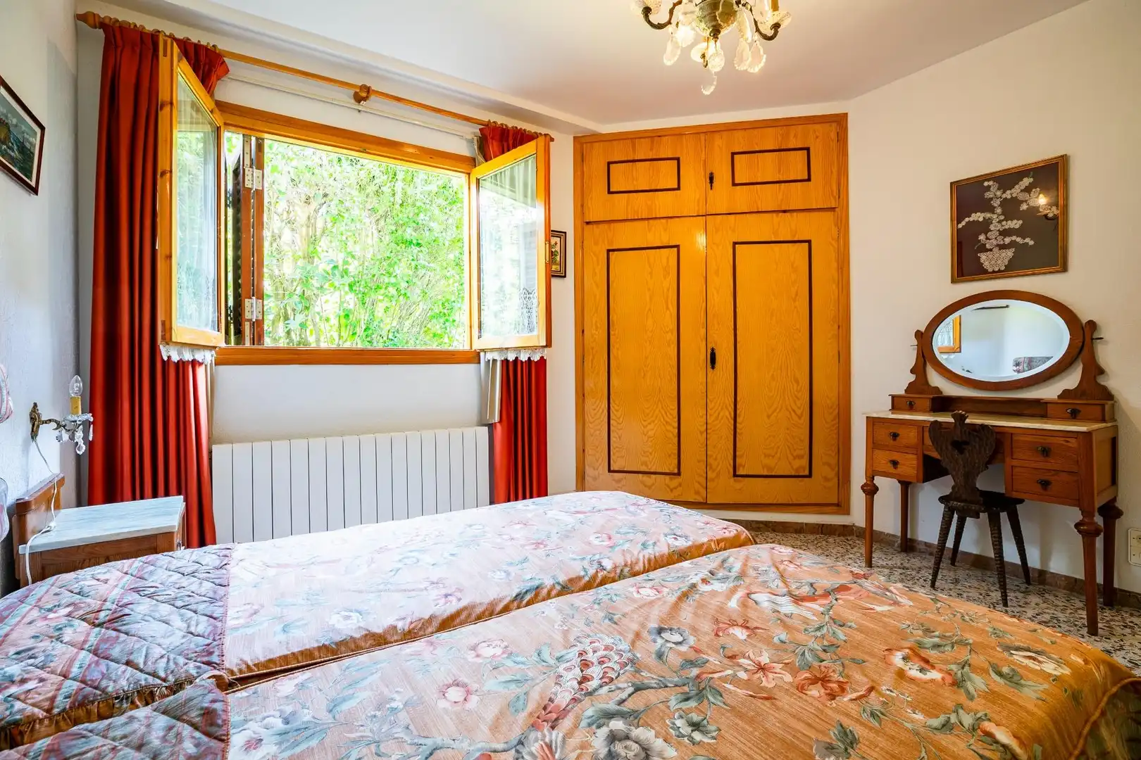 Habitación de Piso en venta en Boltaña con Aire acondicionado, Calefacción y Jardín privado