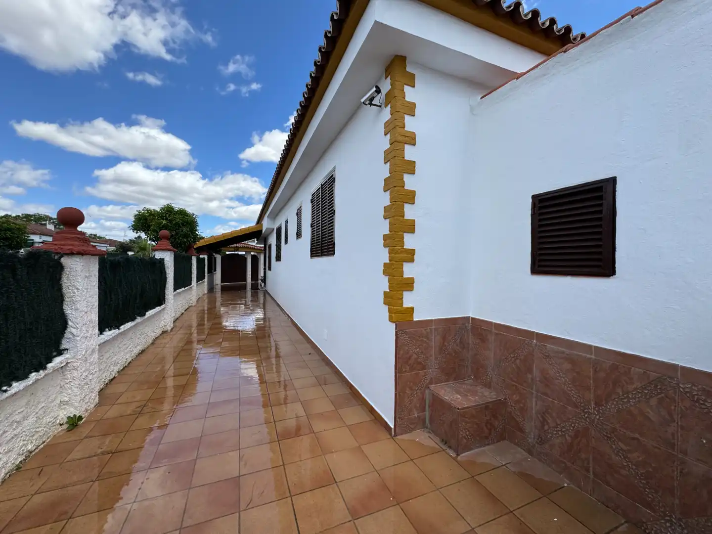 Vista exterior de Casa o chalet de alquiler en Espartinas con Aire acondicionado, Calefacción y Jardín privado
