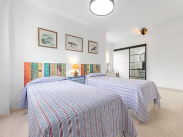 Appartamento con piscina in vendita a Avenida GAVIOTAS LAS