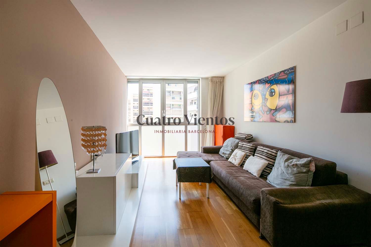 Sala d'estar de Pis de lloguer en  Barcelona Capital amb Aire condicionat, Calefacció i Parquet