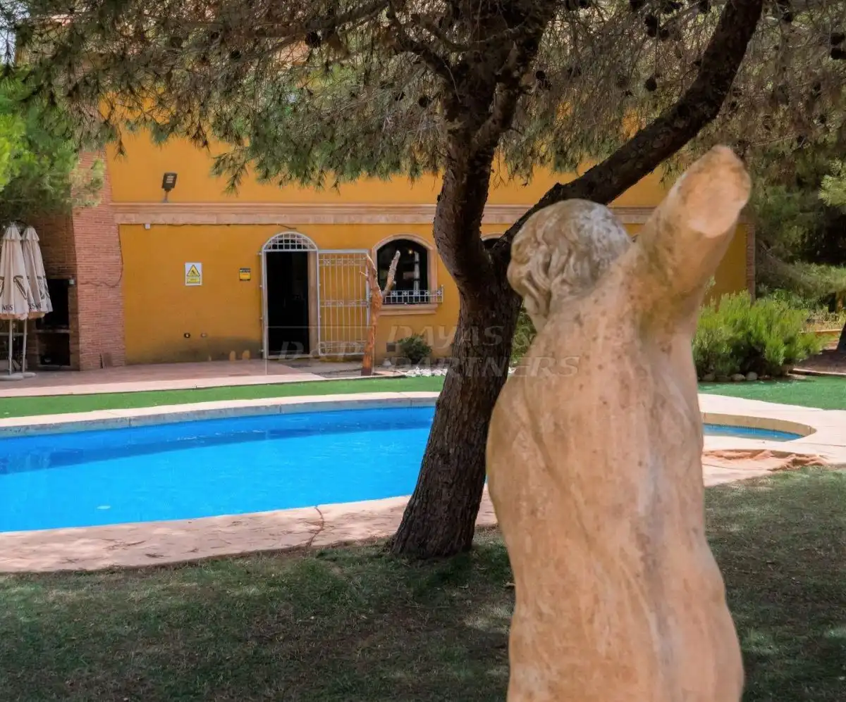 Jardí de Edifici en venda en Rojales