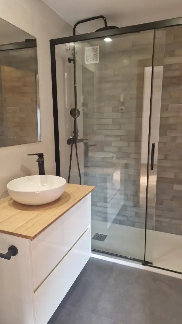 Baño de Ático de alquiler en Sant Cugat del Vallès con Calefacción, Parquet y Terraza