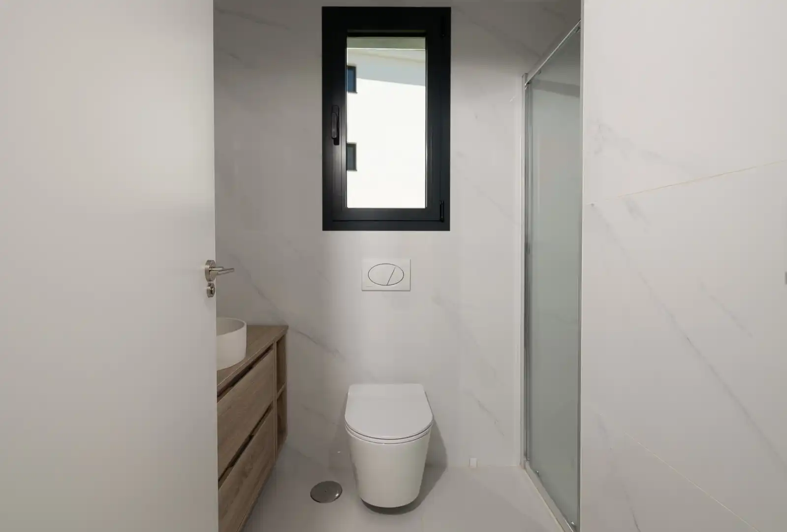 Baño de Planta baja en venta en Fuengirola con Aire acondicionado, Jardín privado y Terraza