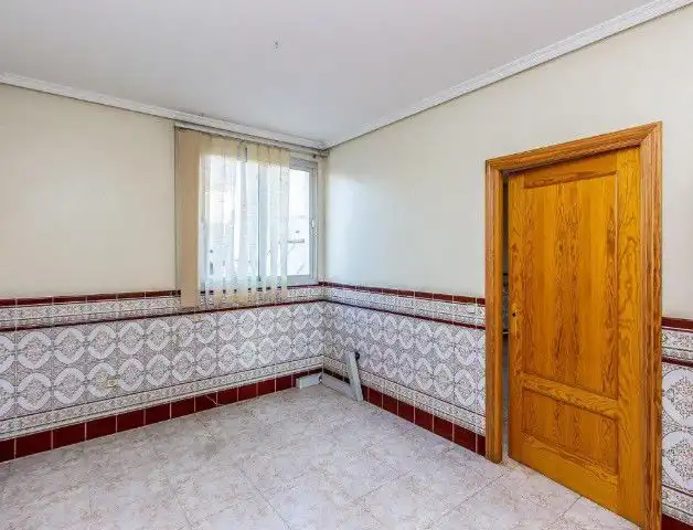 Habitación de Local en venta en Fuensalida