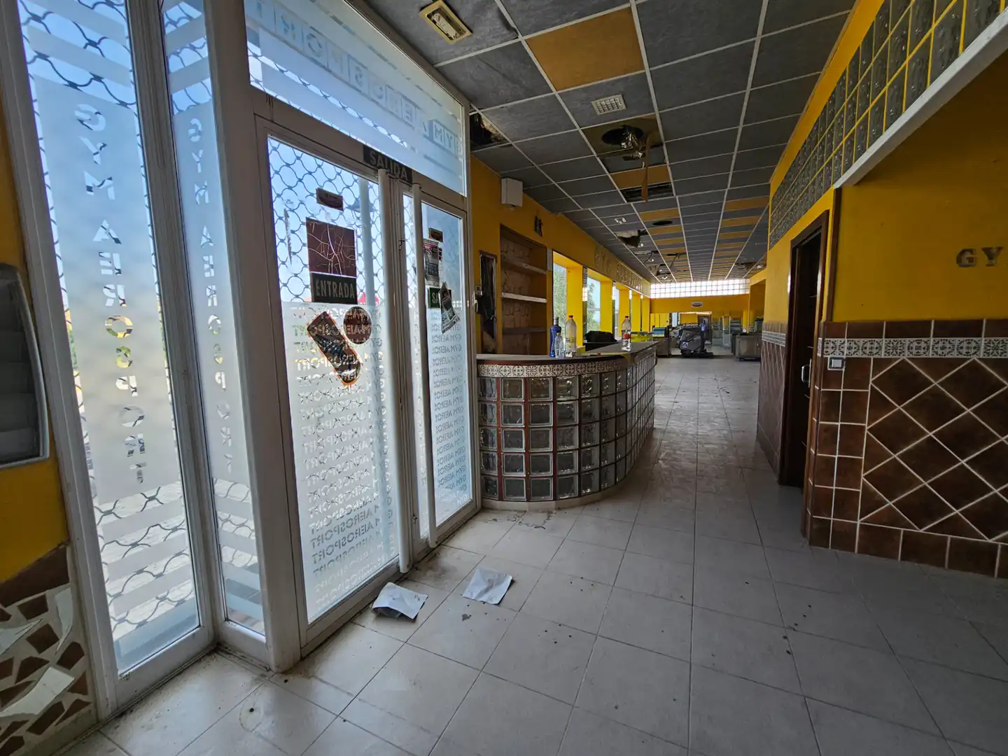Local de alquiler en Calle Andrés Molina Moles, 26, La Algaba