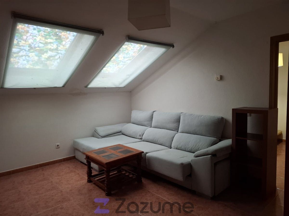 Sala d'estar de Pis de lloguer en San Martín de la Vega amb Aire condicionat, Moblat i Forn