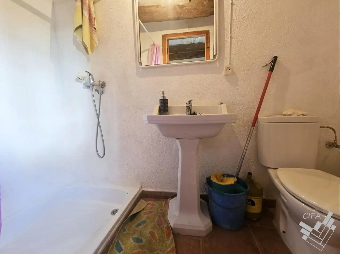 Bathroom of Houses for sale in Vallibona  with Terrace and Furnished