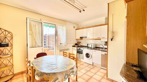 Foto 3 de Piso en venta en Reyes de Navarra Kalea, Zaramaga, Vitoria - Gasteiz