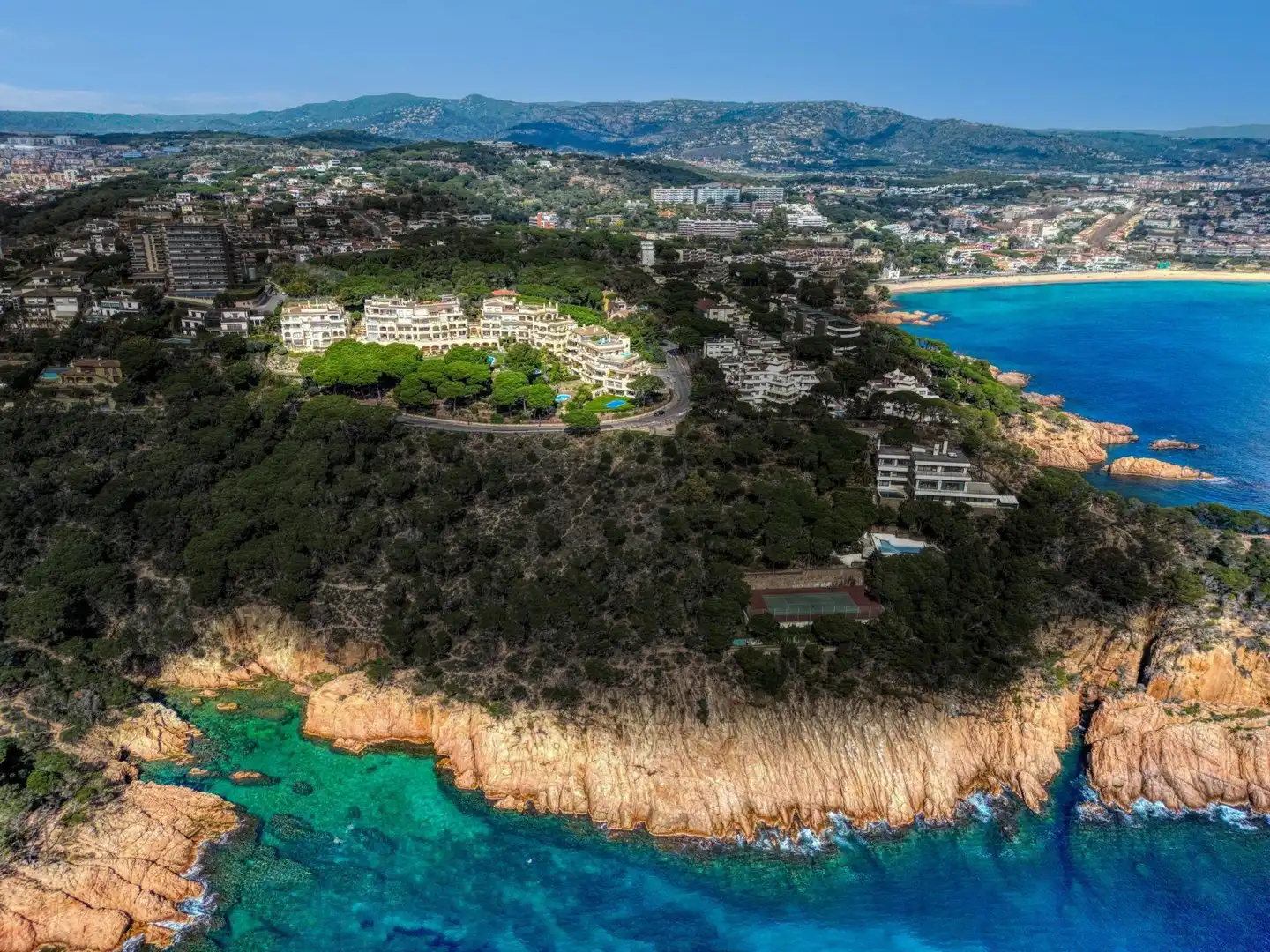 Vista exterior de Pis en venda en Sant Feliu de Guíxols amb Aire condicionat, Calefacció i Balcó