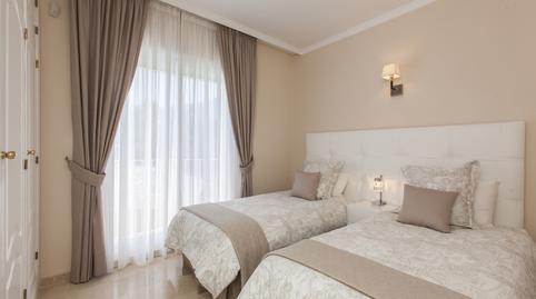 Photo 5 of Single-family semi-detached for sale in Urbanización Aloha Lake, 20, Los Naranjos, Málaga