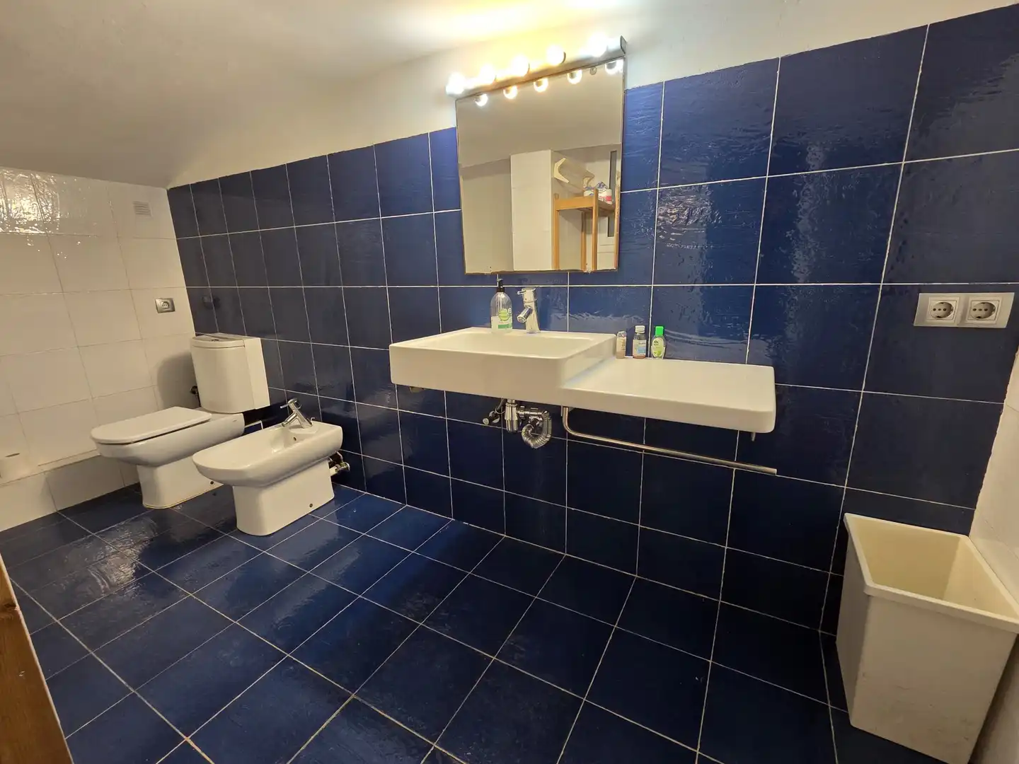 Bathroom of Office for rent in Barcelona