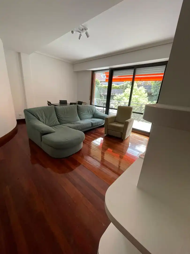 Sala de estar de Piso de alquiler en Donostia - San Sebastián  con Trastero y Amueblado