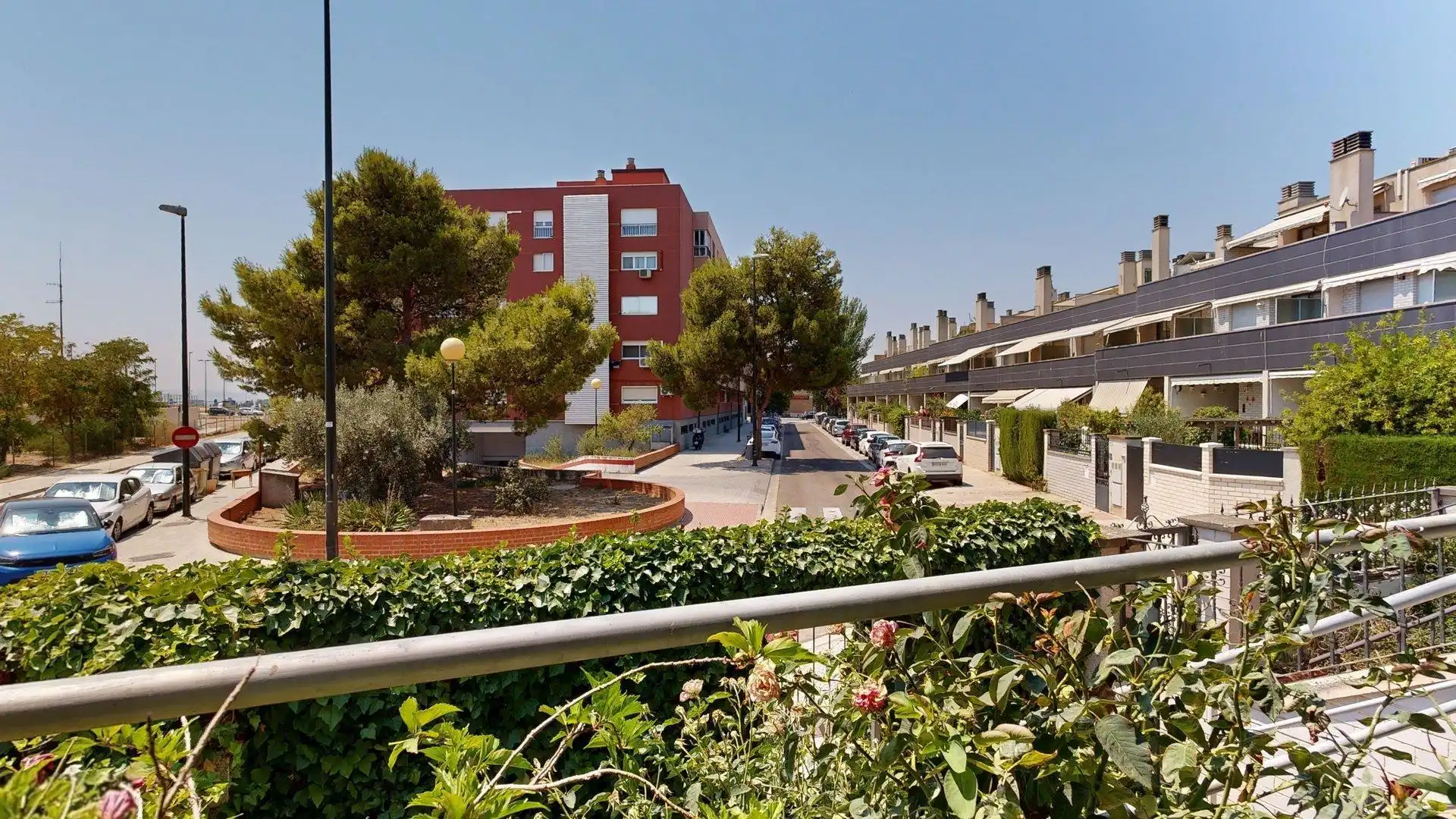 Vista exterior de Casa adosada en venta en Zaragoza con Aire acondicionado, Calefacción y Terraza