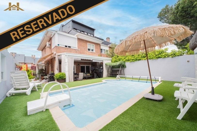 Photo 1 of House or chalet for sale in Calle Mar Mediterráneo, Zona Monte El Pilar, Madrid