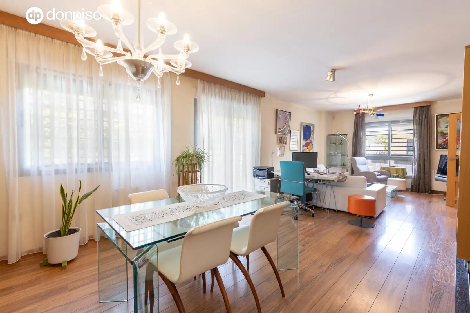 Sala de estar de Casa adosada en venta en Granada con Aire acondicionado, Calefacción y Balcón