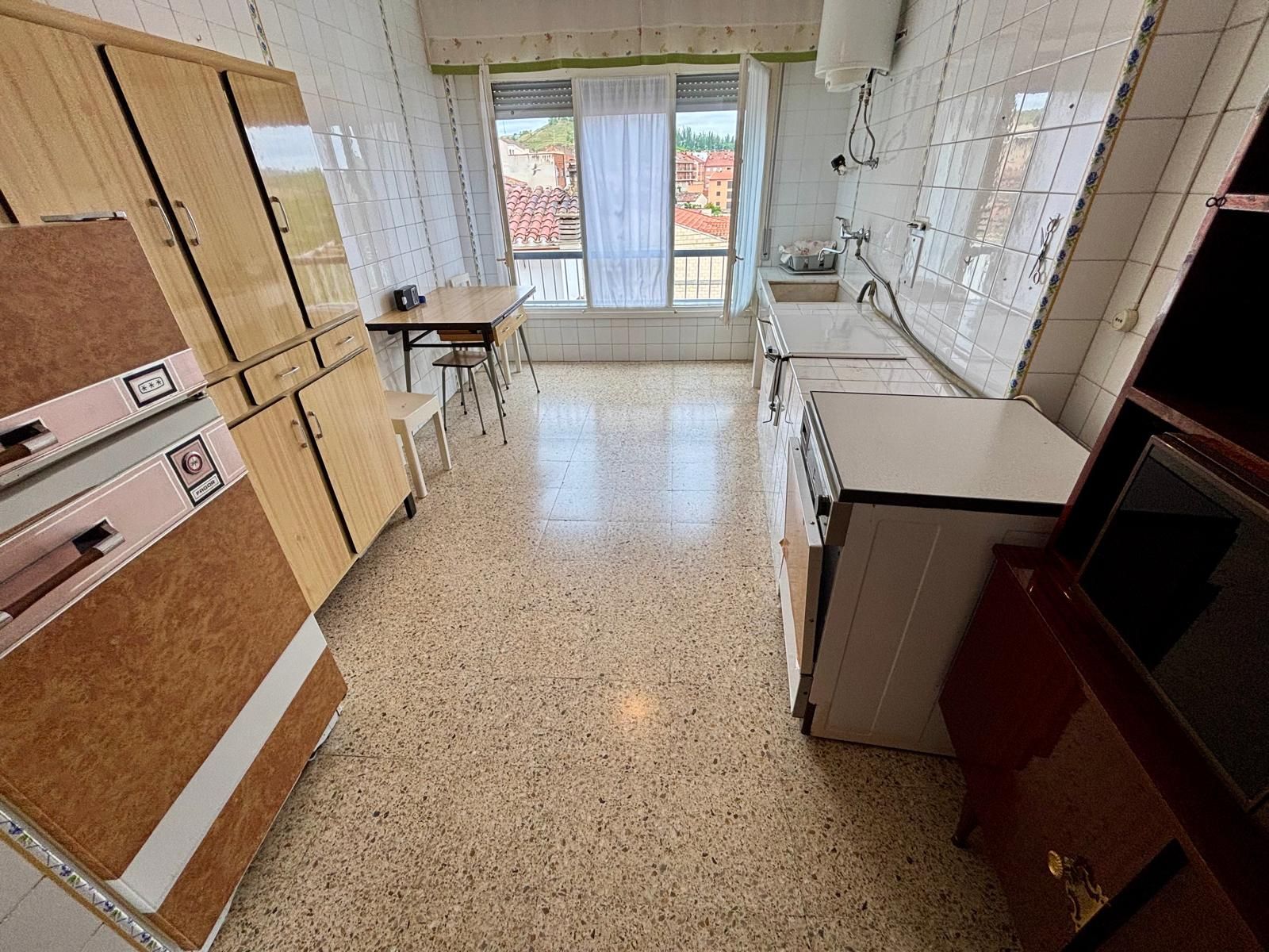 Kitchen of Apartment for sale in Cenicero  with Furnished