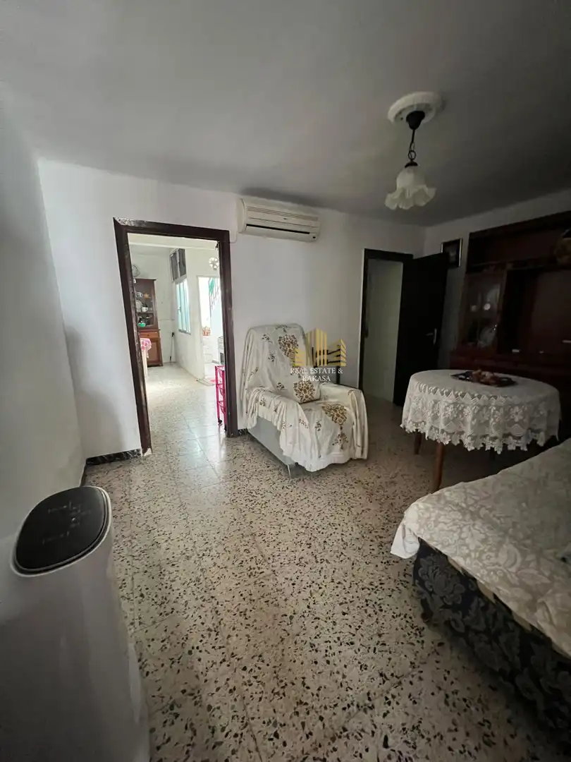 Sala d'estar de Casa o xalet en venda en Alcalá de Guadaira amb Terrassa i Traster