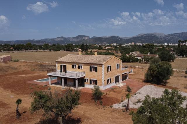 Casa-chalet en Alquiler en Zona Periurbana