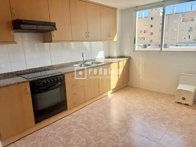 Küche von Wohnung zur Miete in Castellón de la Plana / Castelló de la Plana mit Klimaanlage und Abstellraum