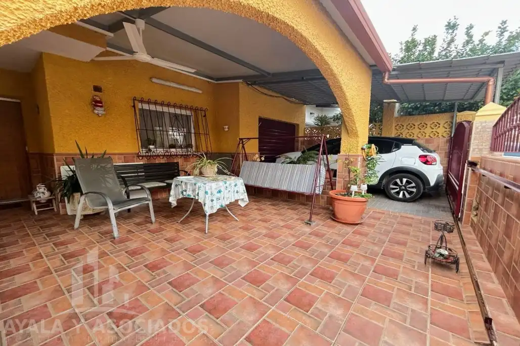Casa adosada en venta en La Magdalena - Molinos Marfagones