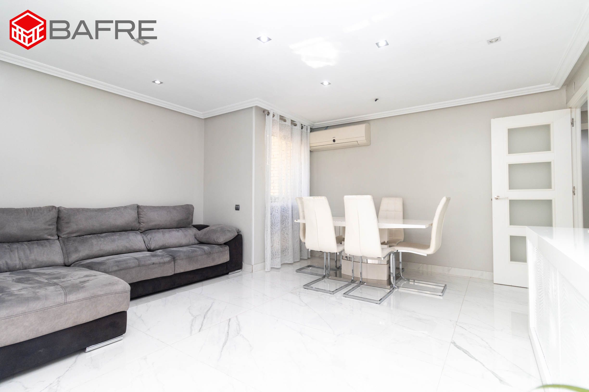 Living room of Flat for sale in  Madrid Capital  with Air Conditioner