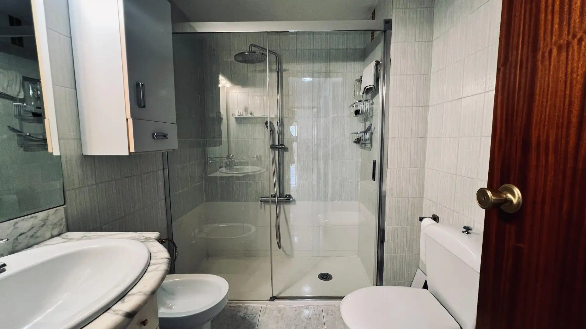 Bany de Apartament en venda en Benicasim / Benicàssim amb Jardí privat, Terrassa i Traster