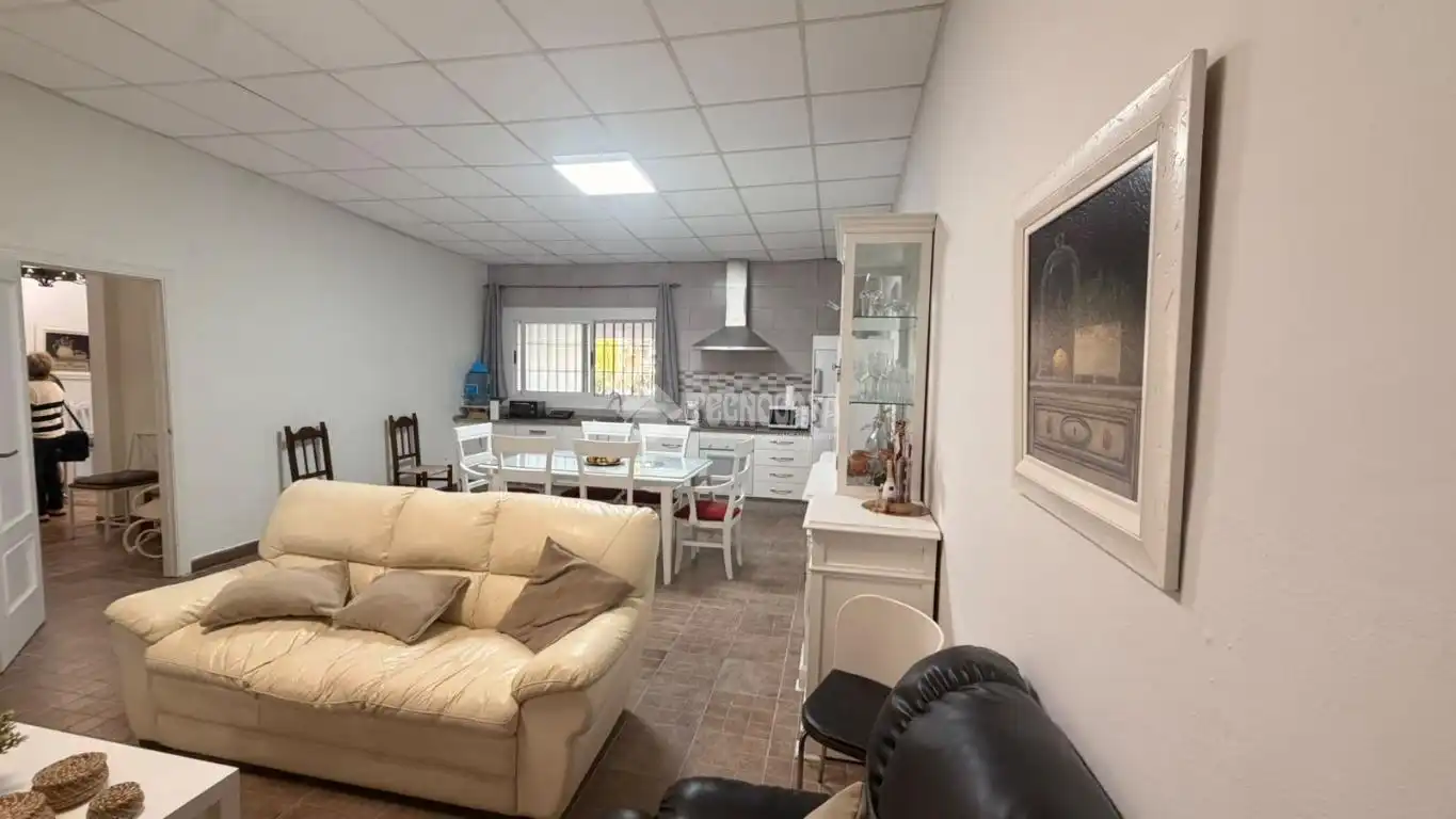 Sala d'estar de Finca rústica en venda en La Lantejuela , Sevilla