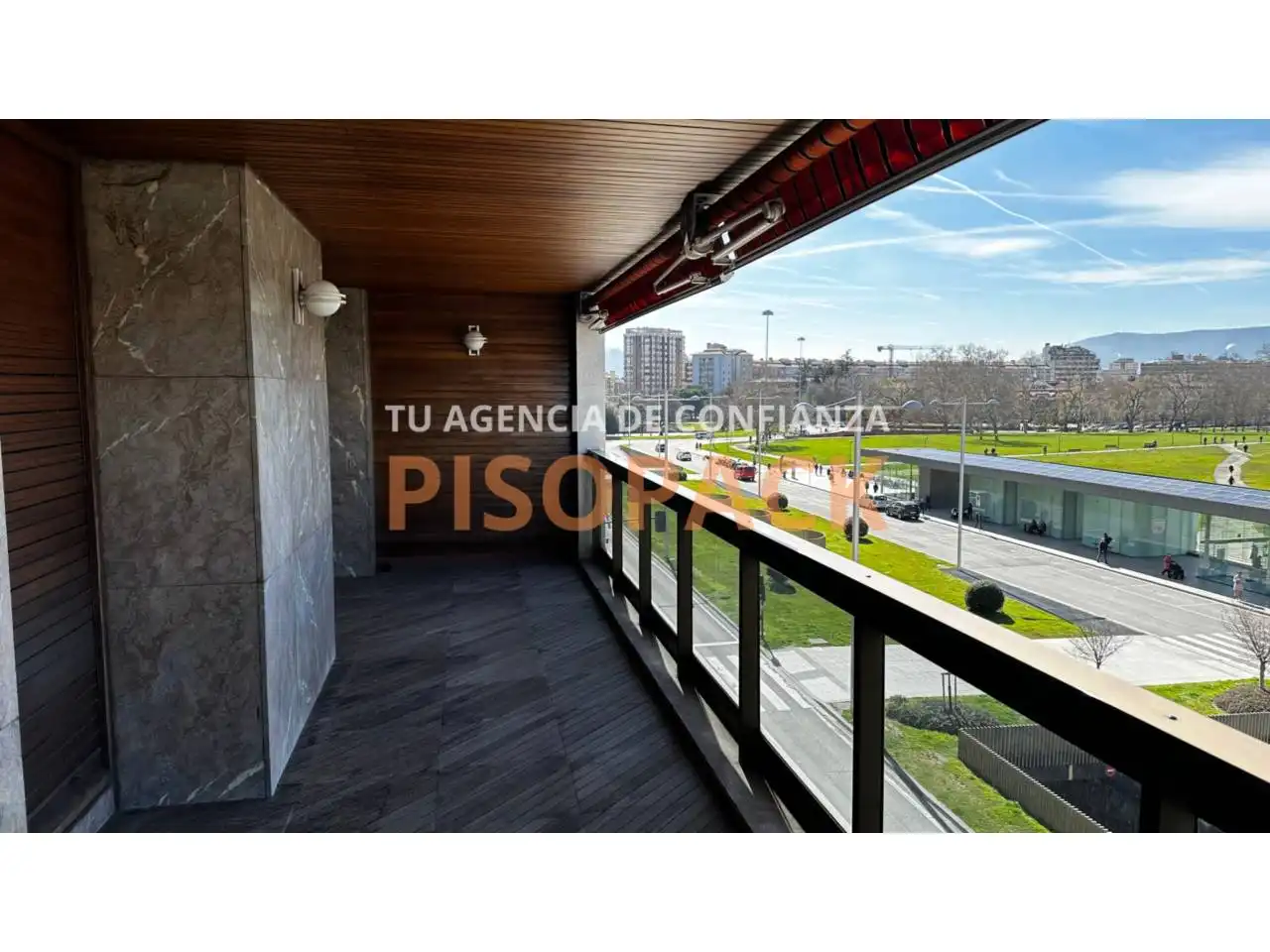 Terraza de Piso en venta en  Pamplona / Iruña con Calefacción, Terraza y Balcón