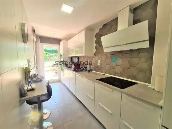 Apartment with pool for sale in La Duquesa, imagen 10