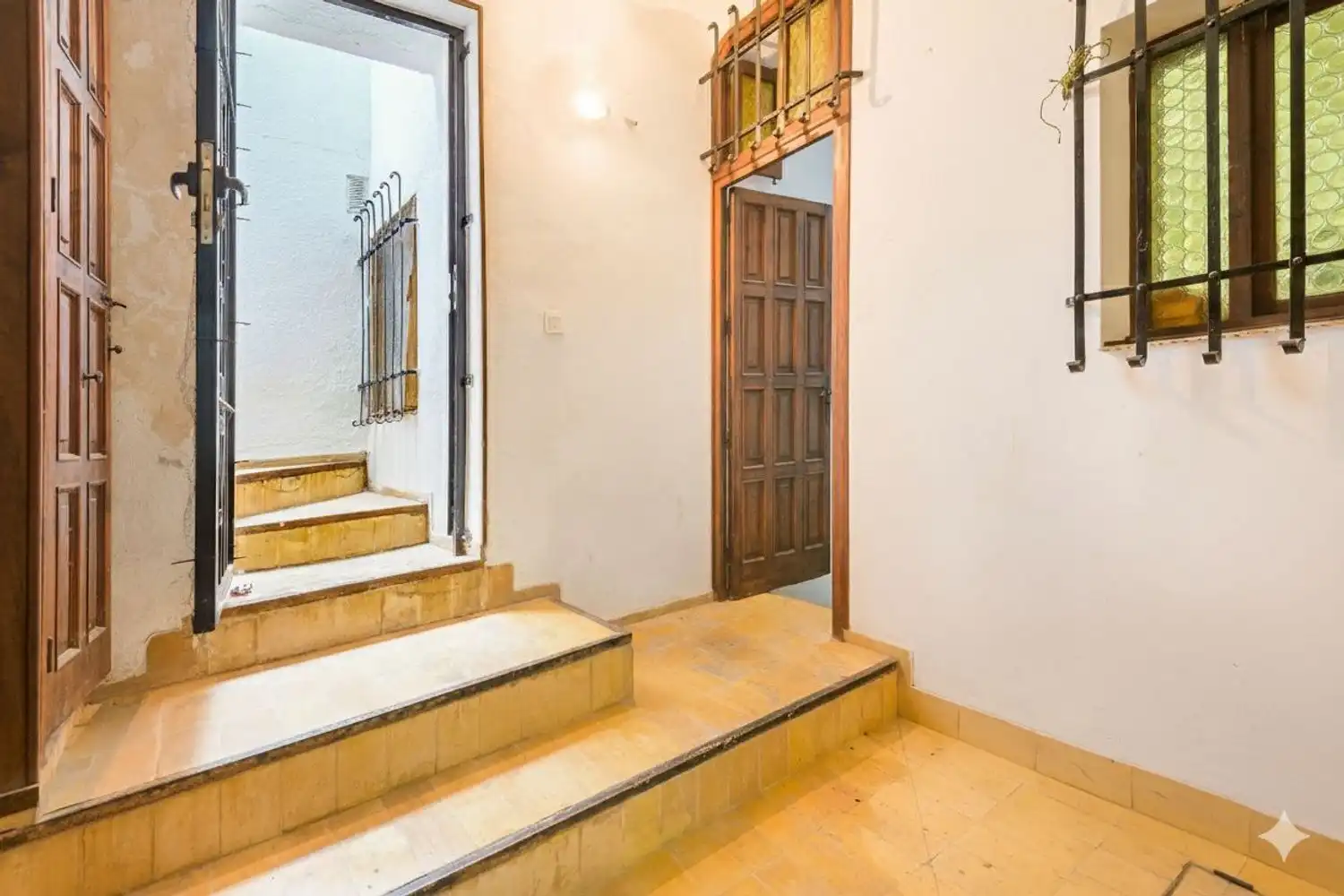 Einfamilien-Reihenhaus zum Verkauf in Benidorm mit Klimaanlage, Terrasse und Abstellraum