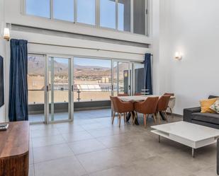 Sala d'estar de Apartament de lloguer en Arona amb Terrassa