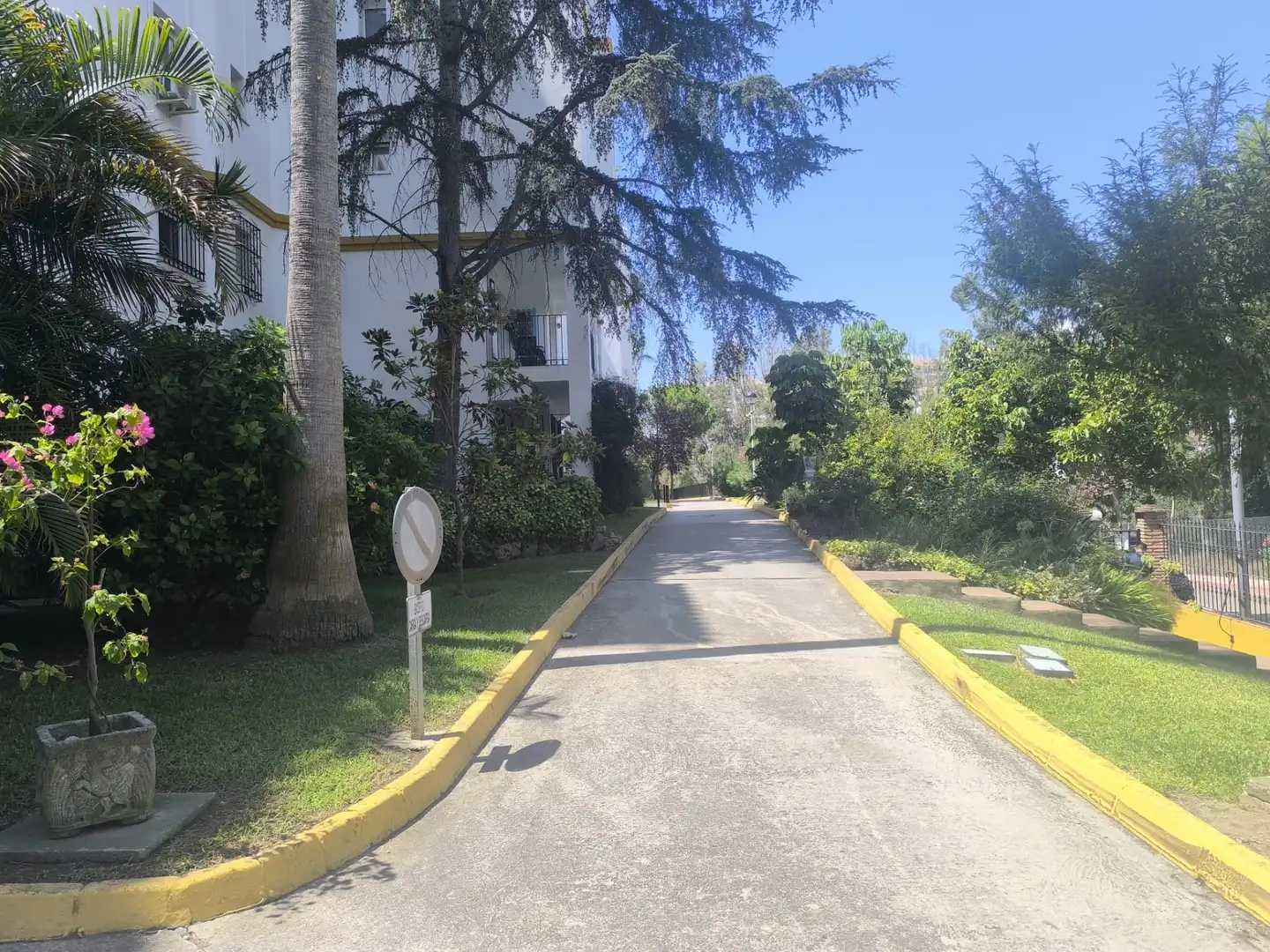 Vista exterior de Apartament de lloguer en Benalmádena amb Terrassa, Moblat i Piscina comunitària