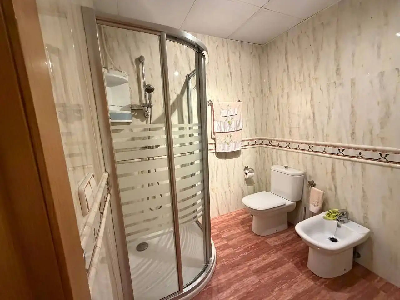 Baño de Casa adosada en venta en Bormujos con Alarma