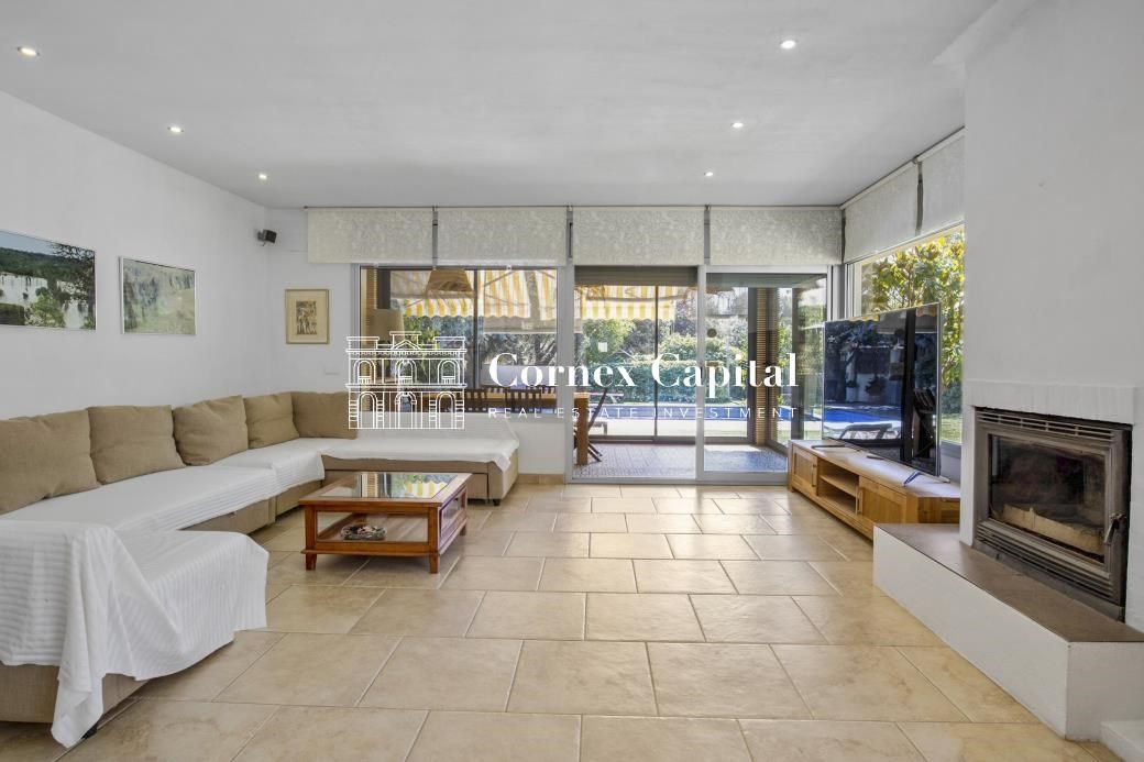 Exterior view of House or chalet for sale in L'Escala  with Air Conditioner, Heating and Private garden