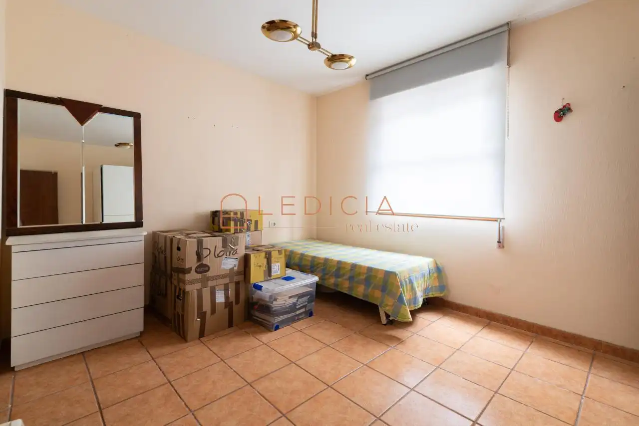 Bedroom of Houses for sale in Vigo   with Heating, Terrace and Storage room